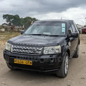 Land Rover Freelander 2.2 SD4 2012 Nyeusi - 2