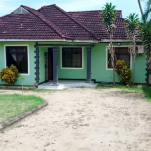 3bdrm House in Tegeta  Masaiti, Tegeruka for rent - Tegeruka - by mbaga quick sale p.