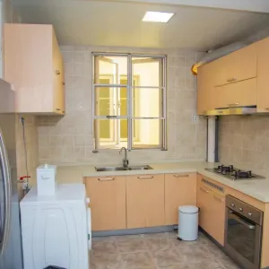 Furnished 3-Bedroom Apartment in Oyster Bay for Rent