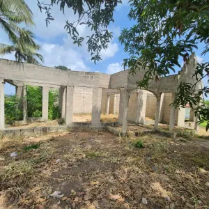 4-Bedroom House in Goba for Sale