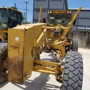 Grader ya Caterpillar 140H Iliyotumika - 3