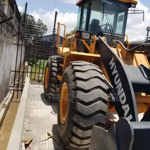 Hyundai HL660/665 Wheel Loader - 4