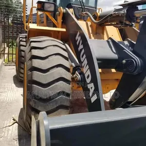 Hyundai HL660/665 Wheel Loader - 5