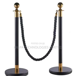 Queue Pole with Belt - 3