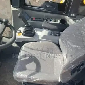 Hyundai HL660/HL665 Wheel Loader - 4