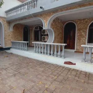 8BR Bungalow - Kijitonyama Mabatini - Dar es Salaam
