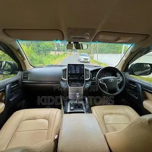 Toyota Land Cruiser VX V8 2010 Upgraded 2018 - 6