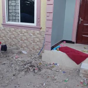 Bungalow ya Vyumba 4 Mawasiliano Stand, Sinza Inauzwa