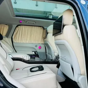 Land Rover Range Rover Vogue 2016 Imepandishwa Daraja 2023 Bluu - 5