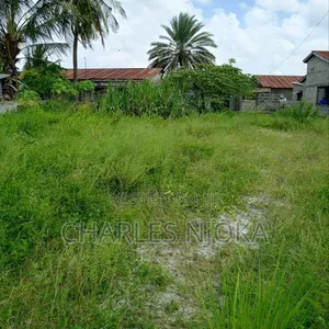 600 Sqm Land with 3-Bedroom House for Sale, Ukonga Moshibar - 5