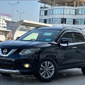 Nissan X-Trail 2015 Black - 2