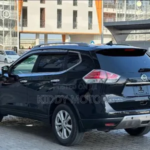Nissan X-Trail 2015 Black - 5