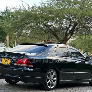 Toyota Crown Athlete 2006 Nyeusi - 6