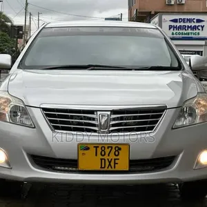 Toyota Premio 2011 Silver - 3