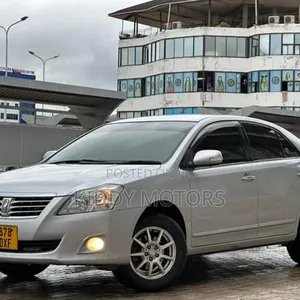 Toyota Premio 2011 Silver - 4