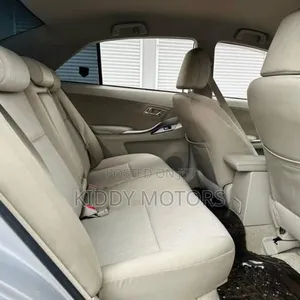 Toyota Premio 2011 Silver - 6