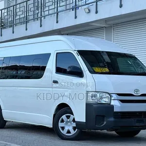 Toyota HiAce 2015 White - 5