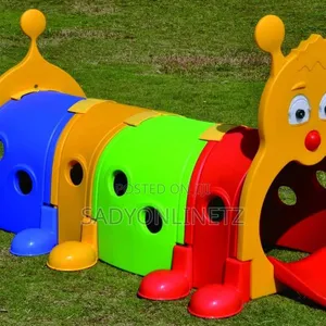 Uwanja wa Michezo wa Handaki la Caterpillar - 2