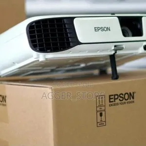Projector za Epson S04 Mpya Kabisa - 2