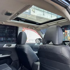 Subaru Forester 2011 Black - 4
