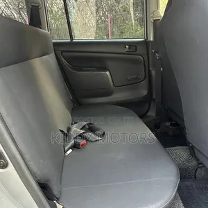 Toyota Probox 2005 Silver - 4