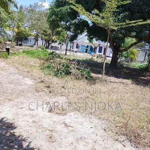 Kiwanja cha Sqmita 150 Kinauzwa Ukonga Majohe Rada - 2