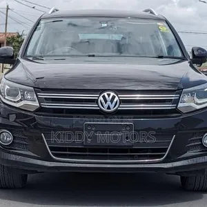 Volkswagen Tiguan 2011 Nyeusi - 3