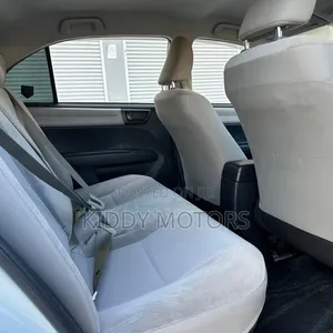 Toyota Axio 2014 Pearl Hybrid - 6