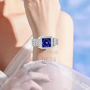 Saa ya Anasa ya Kike Quartz Roman Digital Dial