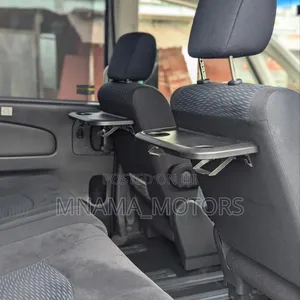 Nissan Serena 2008 Fedha - 6