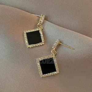 Black Acrylic Rhombus Drop Earrings - 3