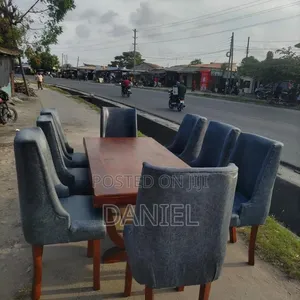 Meza ya Kula kwa Watu Nane - Rangi ya Mbao - 4