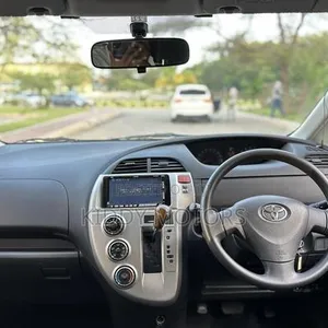 Toyota Ractis 2008 Silver - 4
