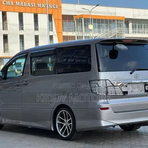 Toyota Alphard 2006 Gold - 4
