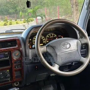 Toyota Land Cruiser Prado 2001 Automatic - 5