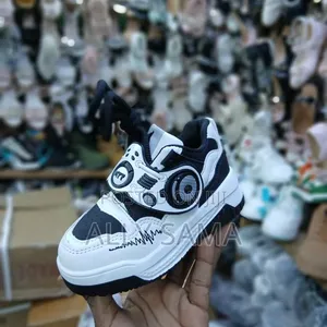 New Children's Fashion Sneakers - 2