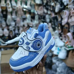 New Children's Fashion Sneakers - 3