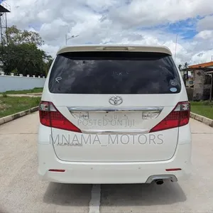 Toyota Alphard 2010 White - 4