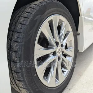 Toyota Alphard 2010 White - 5