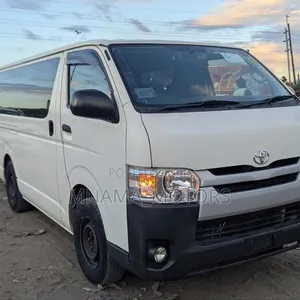 Toyota HiAce 2016 White - 3
