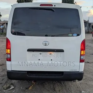 Toyota HiAce 2016 White - 5