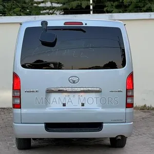 Toyota Quantum 2006 Silver - 2