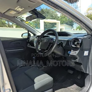 Toyota Aqua 2018 Fedha - 4