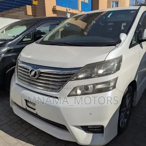 Toyota Vellfire 2010 Nyeupe