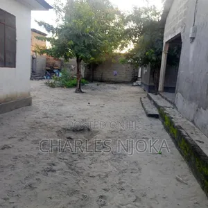 Furnished 5-Bedroom House in Mkolemba, Ilala - 2