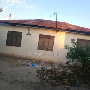 Furnished 5-Bedroom House in Mkolemba, Ilala - 5