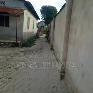 Furnished 6-Bedroom House for Sale in Bwela, Ilala - 4