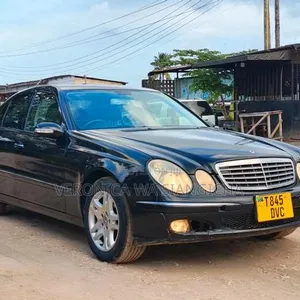 Mercedes-Benz E500 2005 - 2