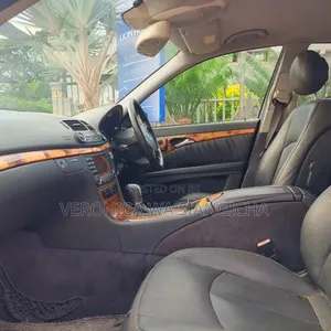 Mercedes-Benz E500 2005 - 5