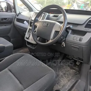 Toyota Noah 2.0 143hp FWD (8 Seater) 2008 Black - 6
